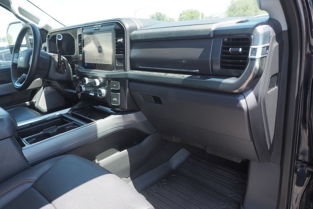 Used 2025 Ford F350 Lariat w/ Black Appearance Package AWD/4WD image 22