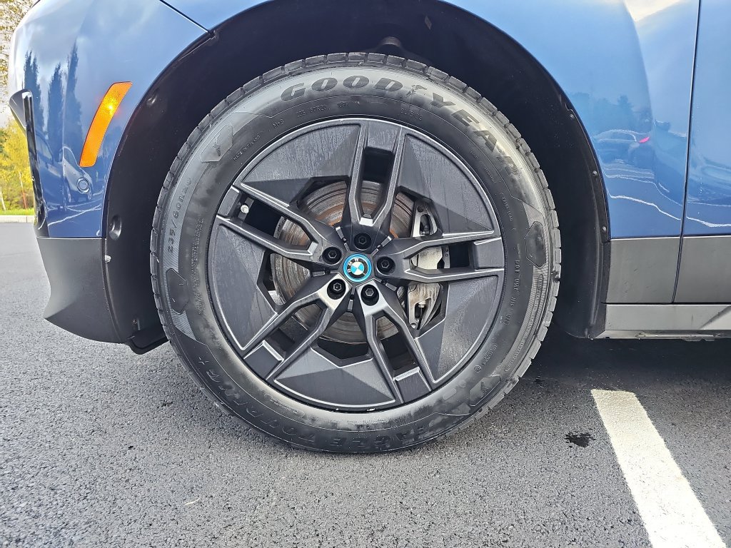 Certified 2024 BMW iX xDrive50 w/ Convenience Package AWD/4WD image 24