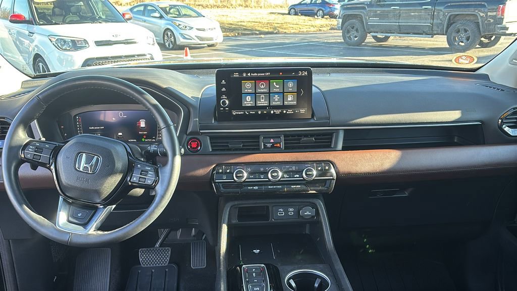 Certified 2024 Honda Pilot Elite image 12