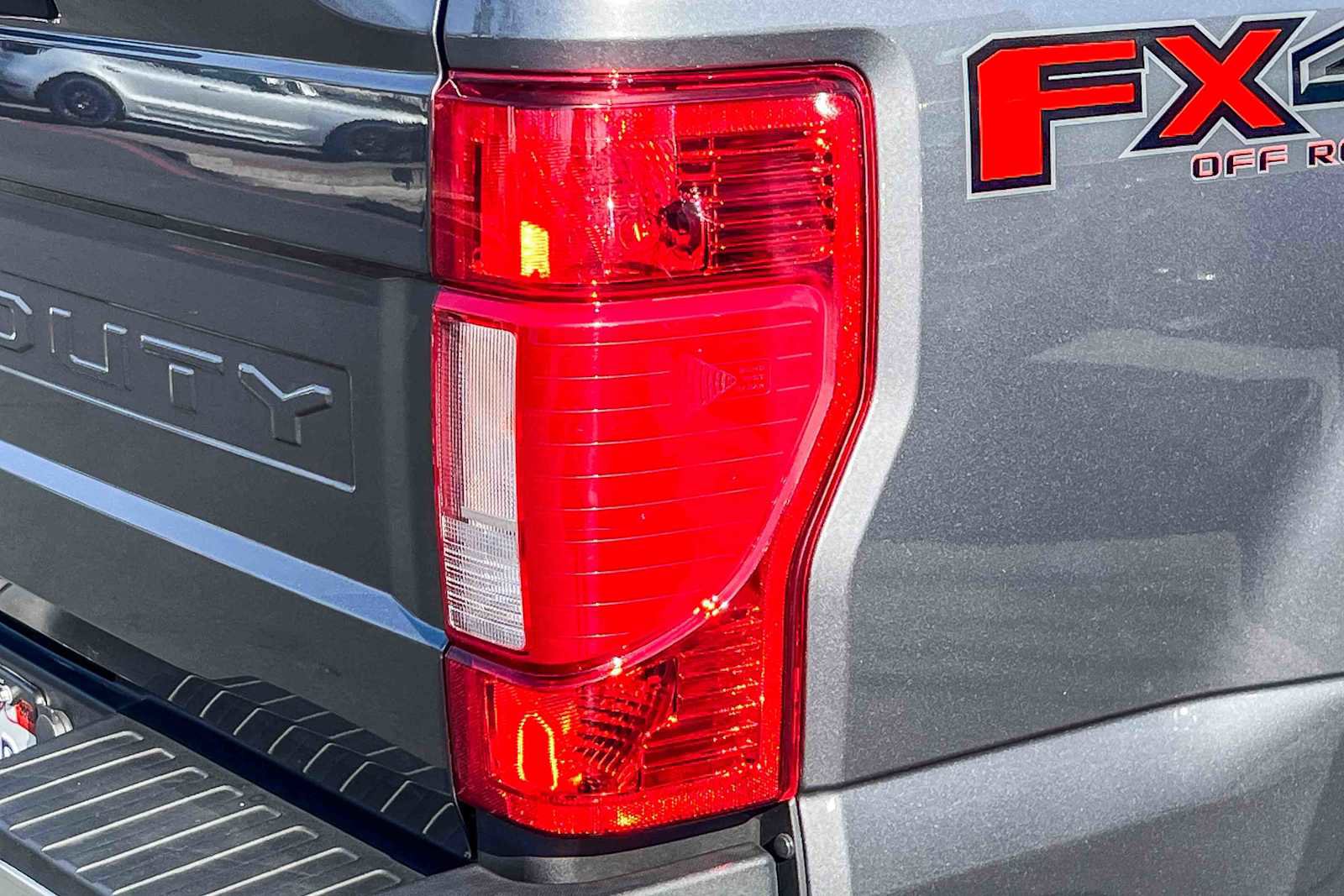 Used 2022 Ford F250 XLT w/ XLT Premium Package image 8