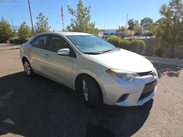 Used 2016 Toyota Corolla LE FWD image 3