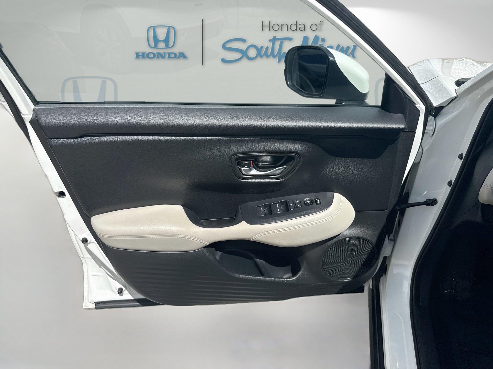 Used 2024 Honda HR-V LX image 19