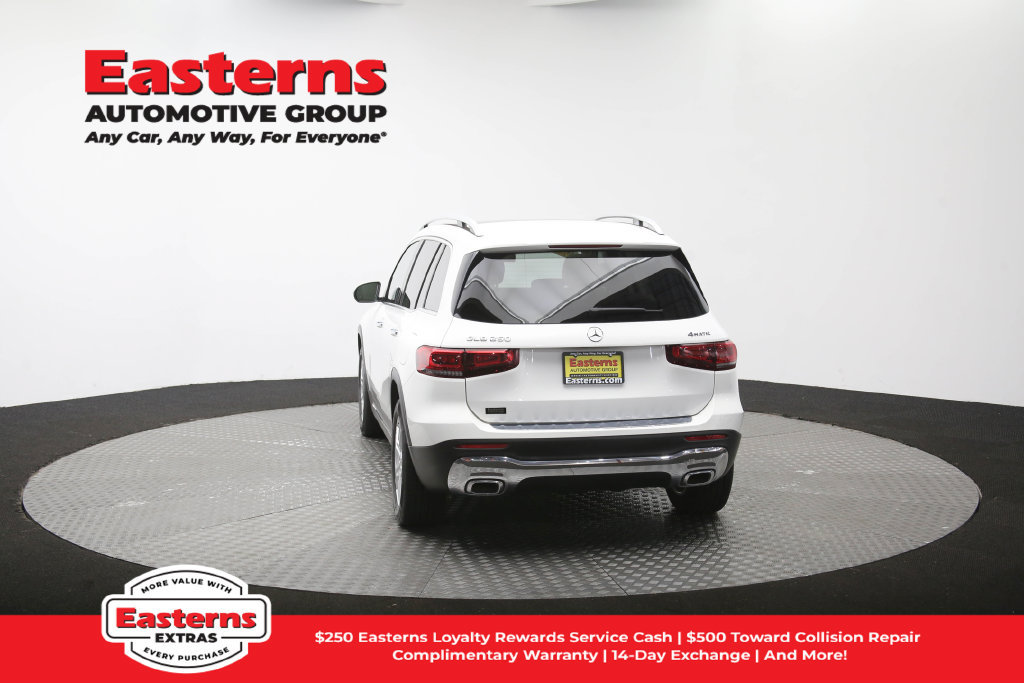 Used 2022 Mercedes-Benz GLB 250 4MATIC w/ Premium Package Lite image 39