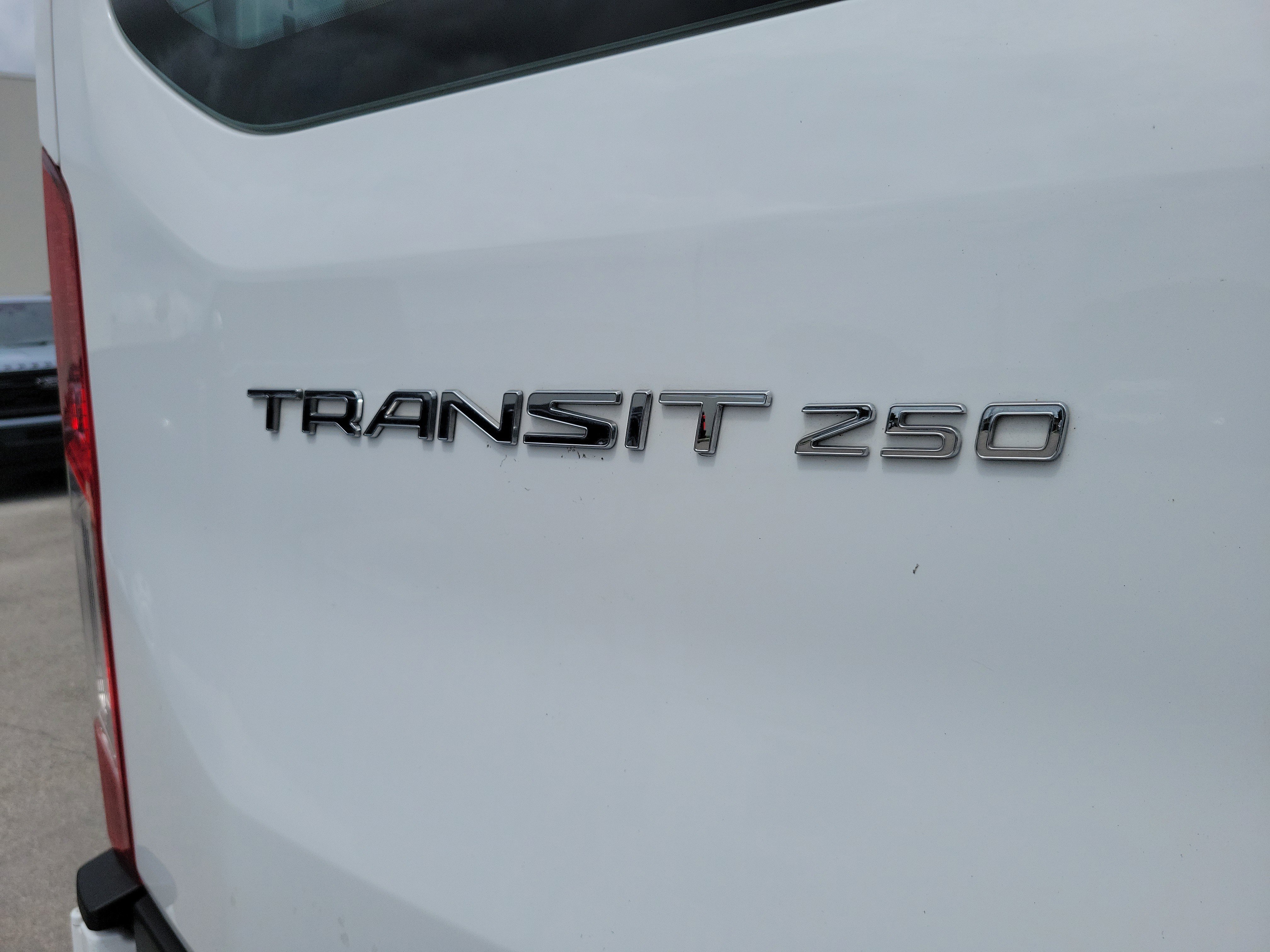 Used 2024 Ford Transit 250 Low Roof w/ Exterior Upgrade Package RWD image 29