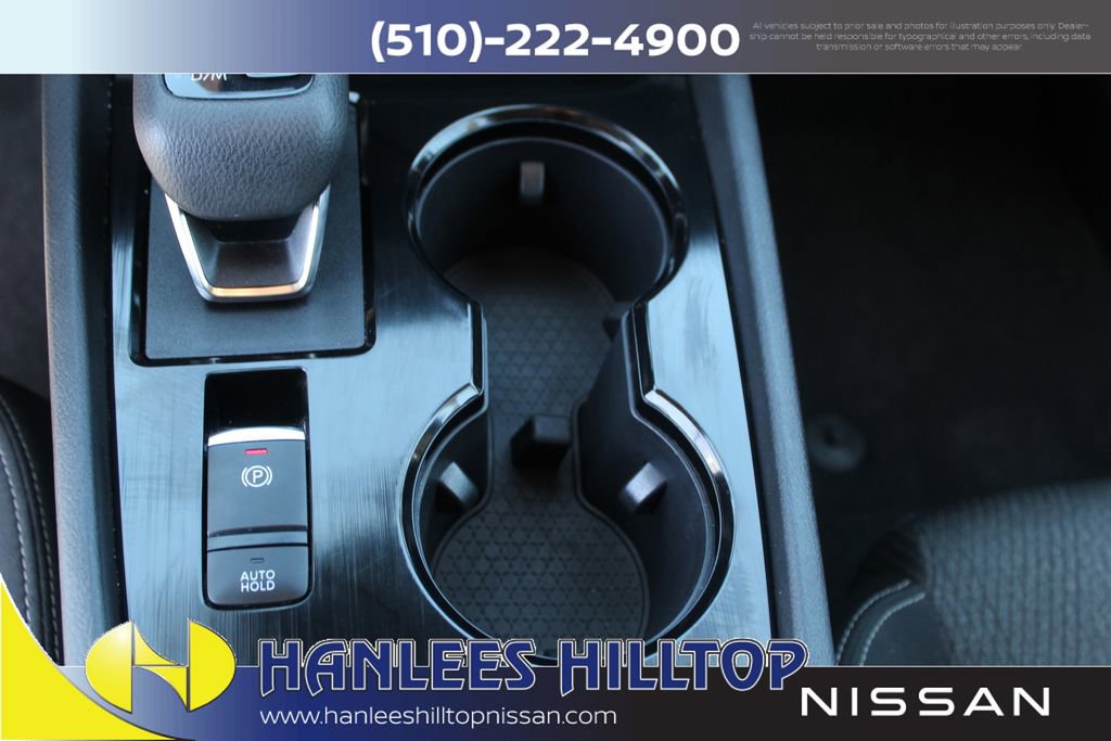 Used 2025 Nissan Rogue SV FWD image 23
