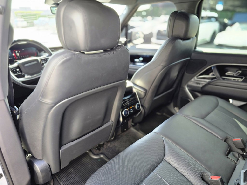 Used 2023 Land Rover Range Rover SE image 17