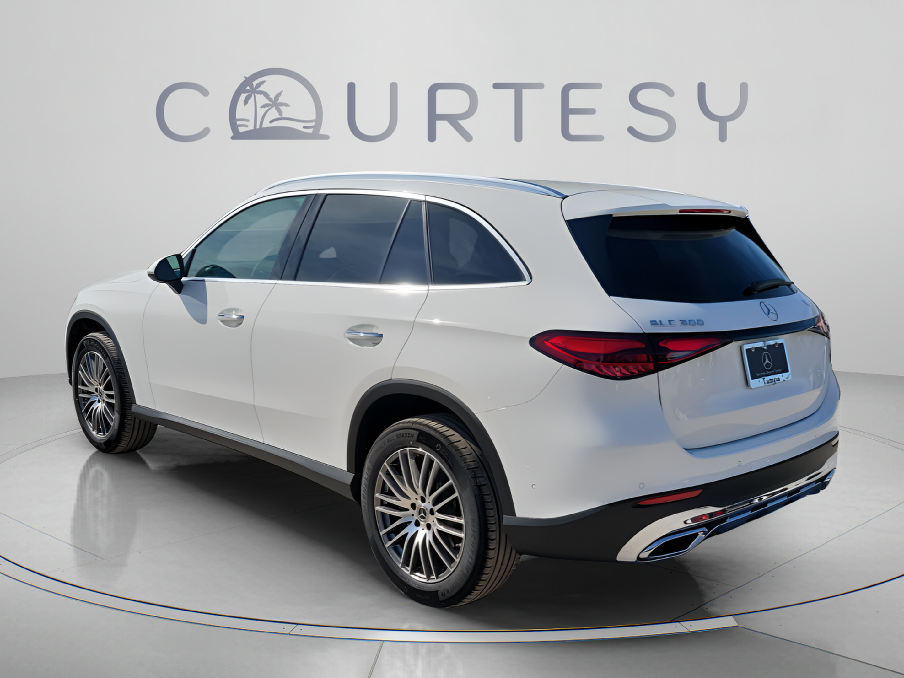 Certified 2026 Mercedes-Benz GLC 300 image 3