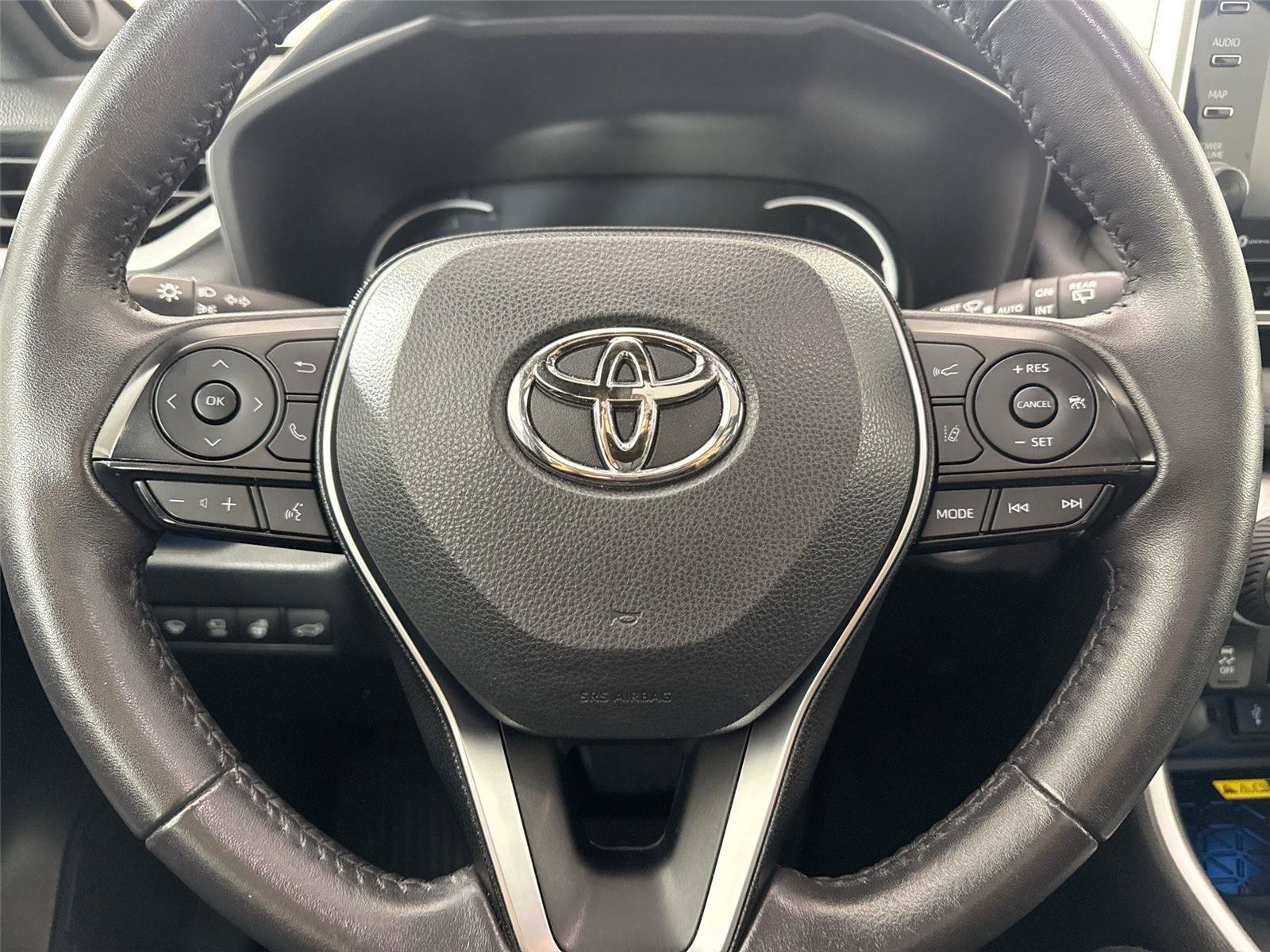 Used 2022 Toyota RAV4 XSE AWD/4WD image 16