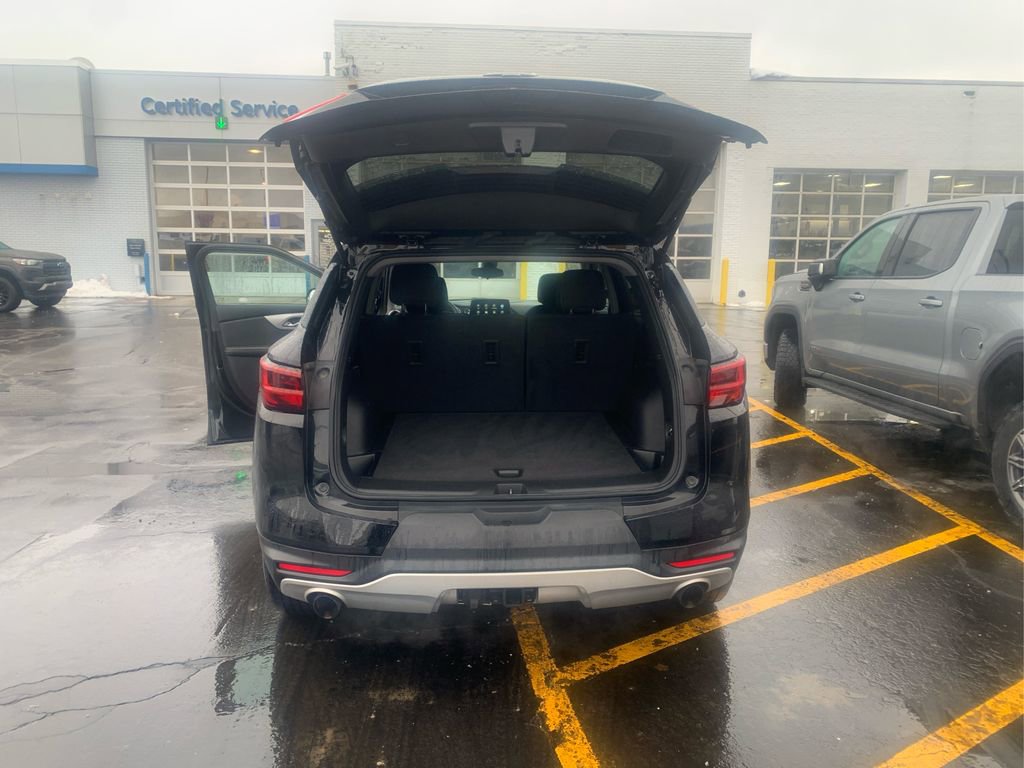 Used 2023 Chevrolet Blazer LT w/ Midnight/Sport Edition image 10