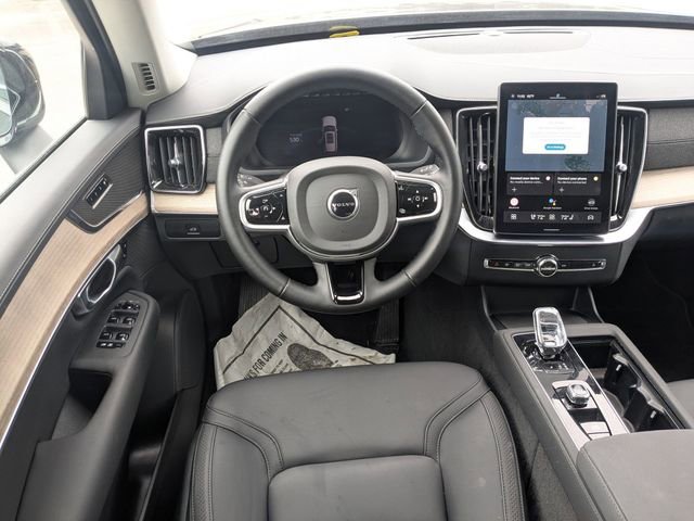 Used 2025 Volvo XC90 B6 Plus image 29