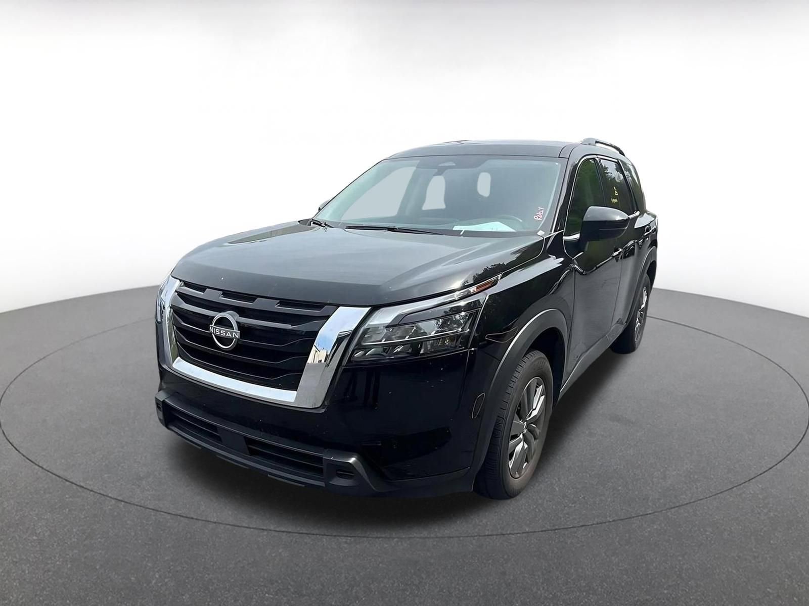 Used 2025 Nissan Pathfinder SV AWD/4WD image 9