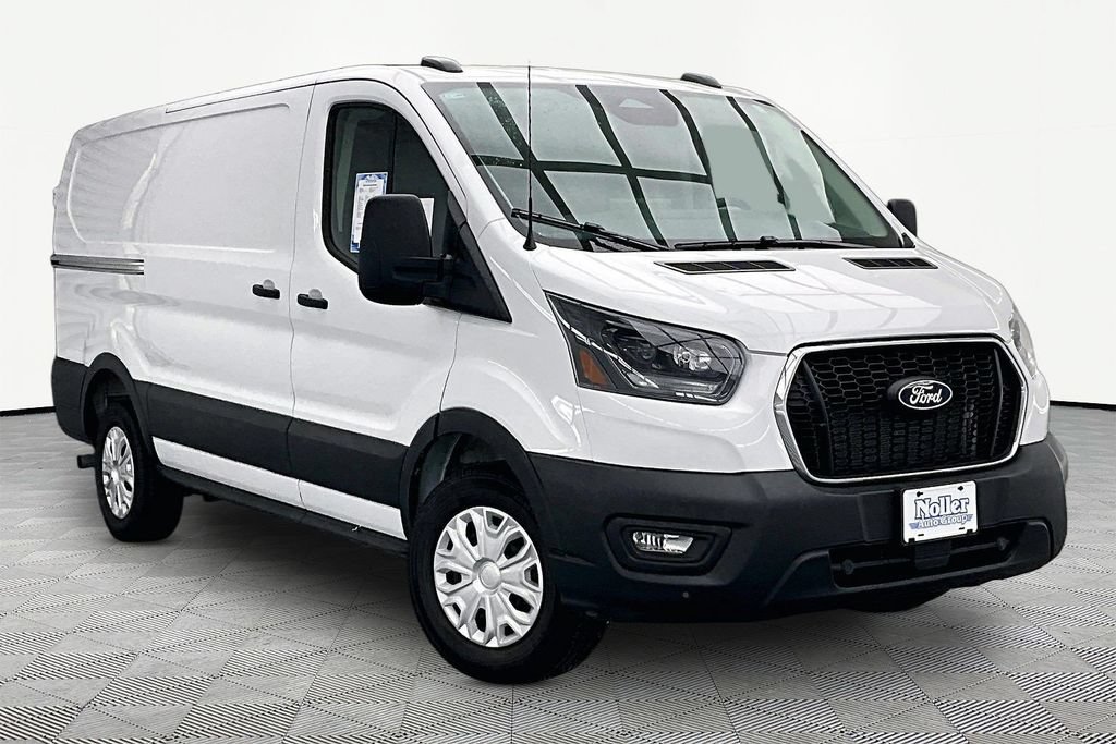 Used 2026 Ford Transit 150 Low Roof w/ Exterior Upgrade Package RWD image 12