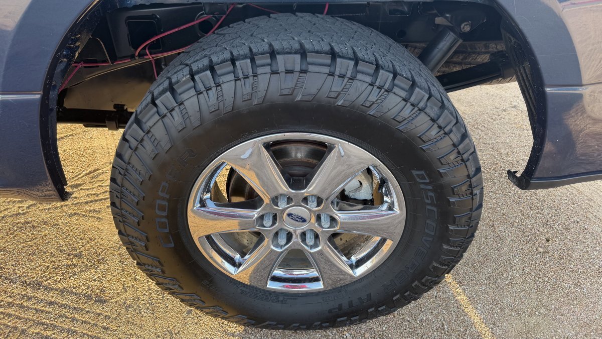 Used 2018 Ford F150 XLT w/ Equipment Group 302A Luxury image 9
