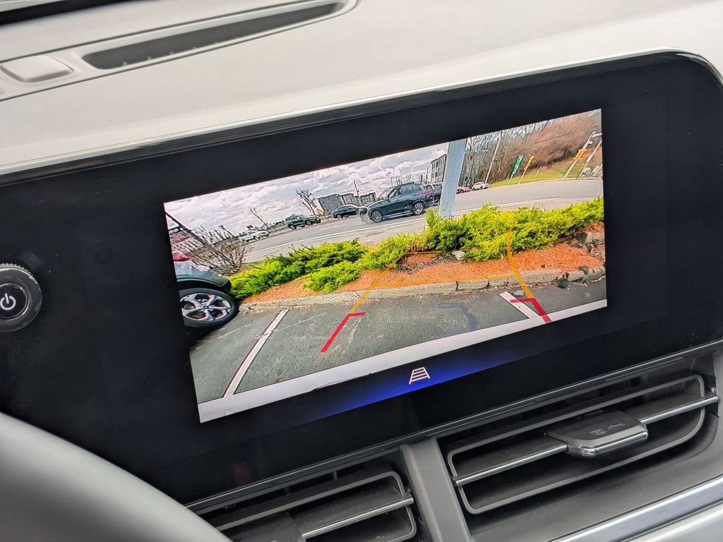 Used 2025 Chevrolet Trax LT w/ LT Convenience Package image 21