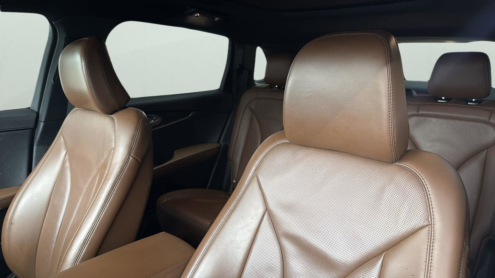 Certified 2022 Lincoln Nautilus Reserve w/ Equipment Group 201A image 10