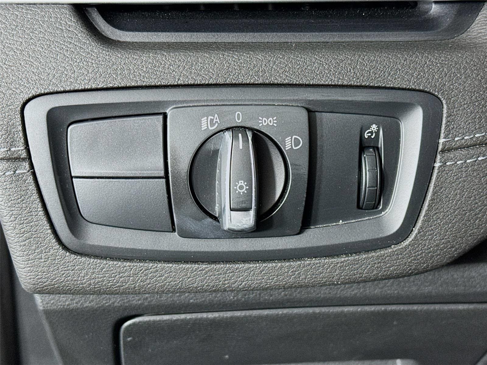 Used 2022 BMW X1 sDrive28i w/ Convenience Package FWD image 11