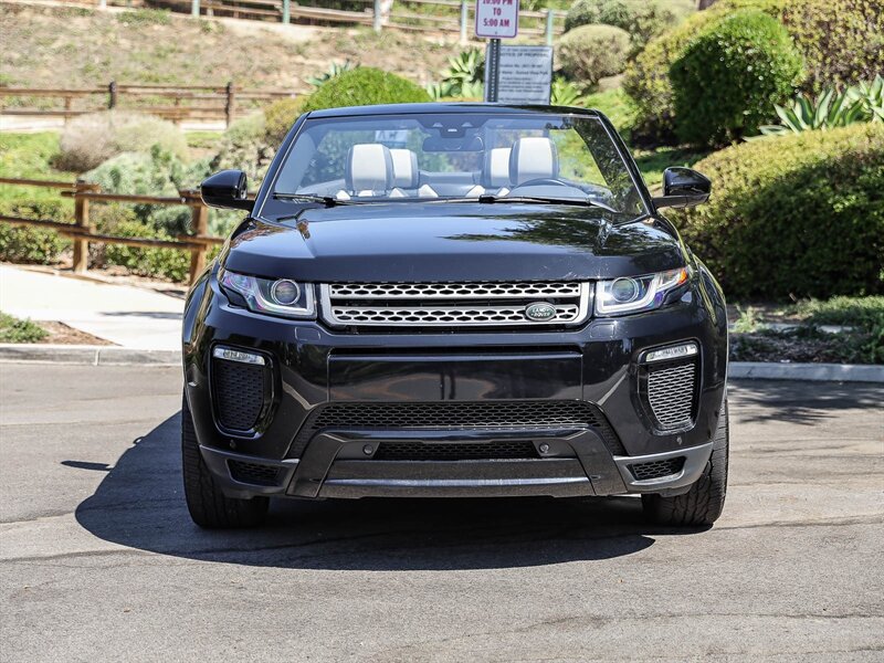 Used 2018 Land Rover Range Rover Evoque SE Dynamic AWD/4WD image 9
