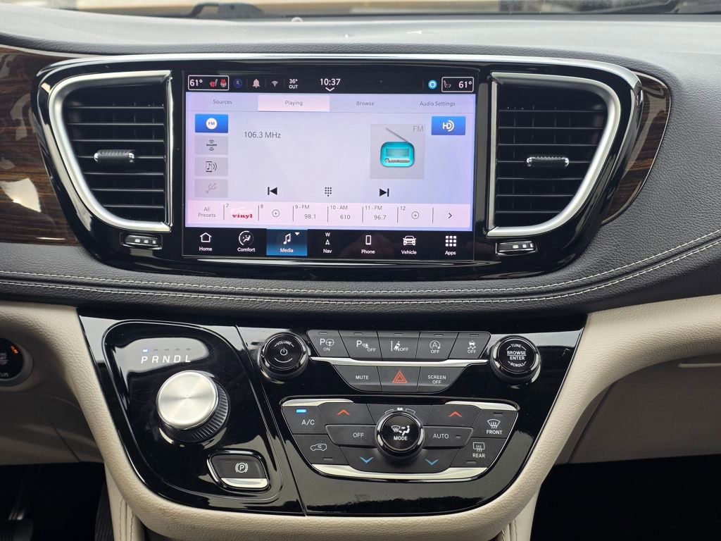 Used 2022 Chrysler Pacifica Limited image 13