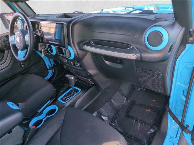 Used 2018 Jeep Wrangler Unlimited Sport w/ Connectivity Group image 21