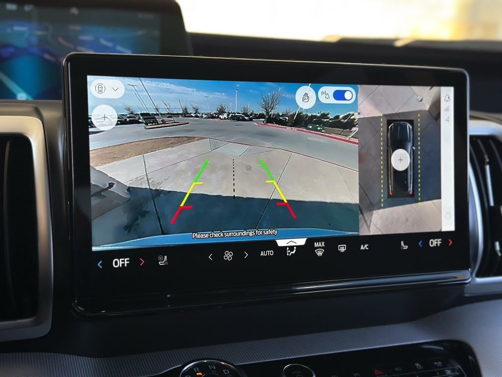 New 2026 Ford Expedition Active image 6