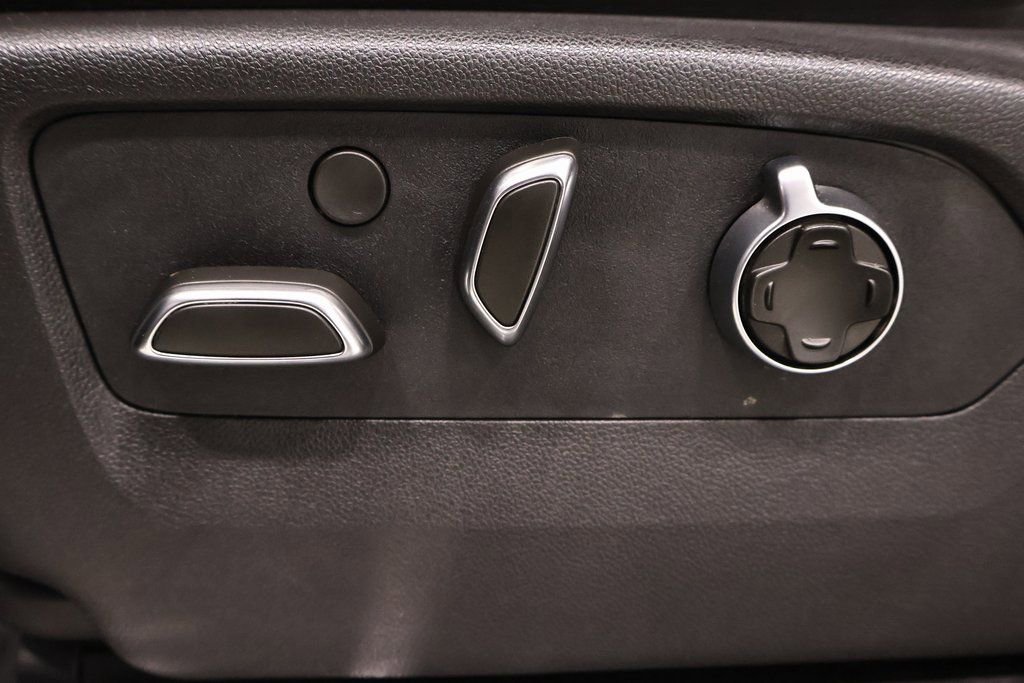 Used 2026 GMC Sierra 3500 Denali Ultimate image 14