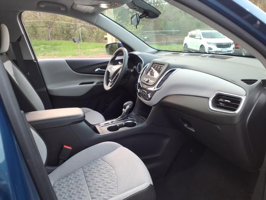 Certified 2024 Chevrolet Equinox LT w/ LPO, Floor Liner Package image 18