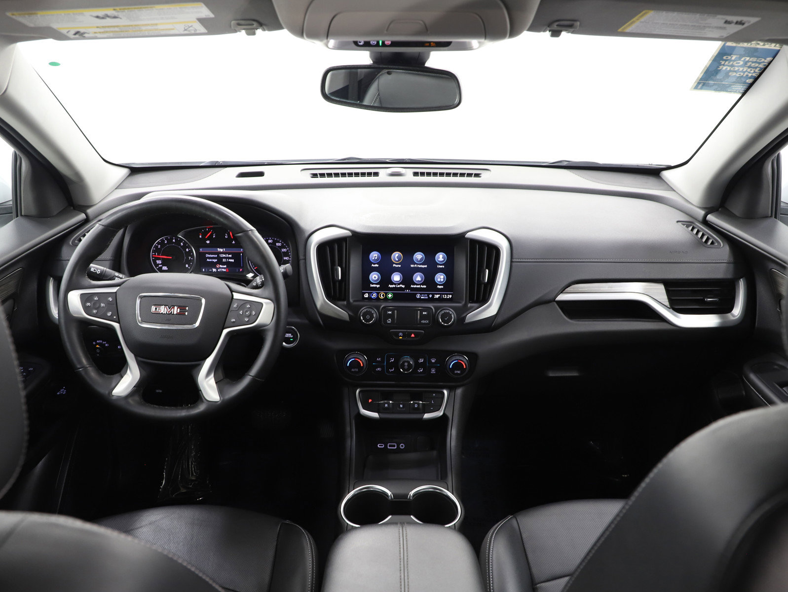 Used 2024 GMC Terrain SLT AWD/4WD image 15
