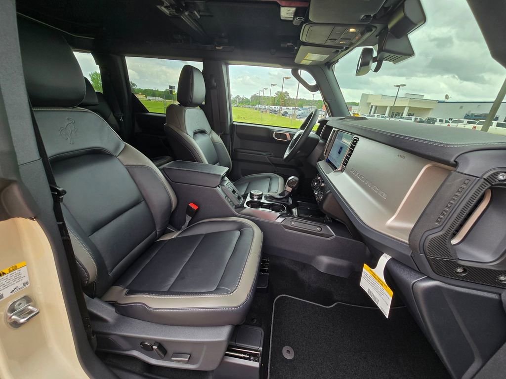 New 2026 Ford Bronco Outer Banks image 15