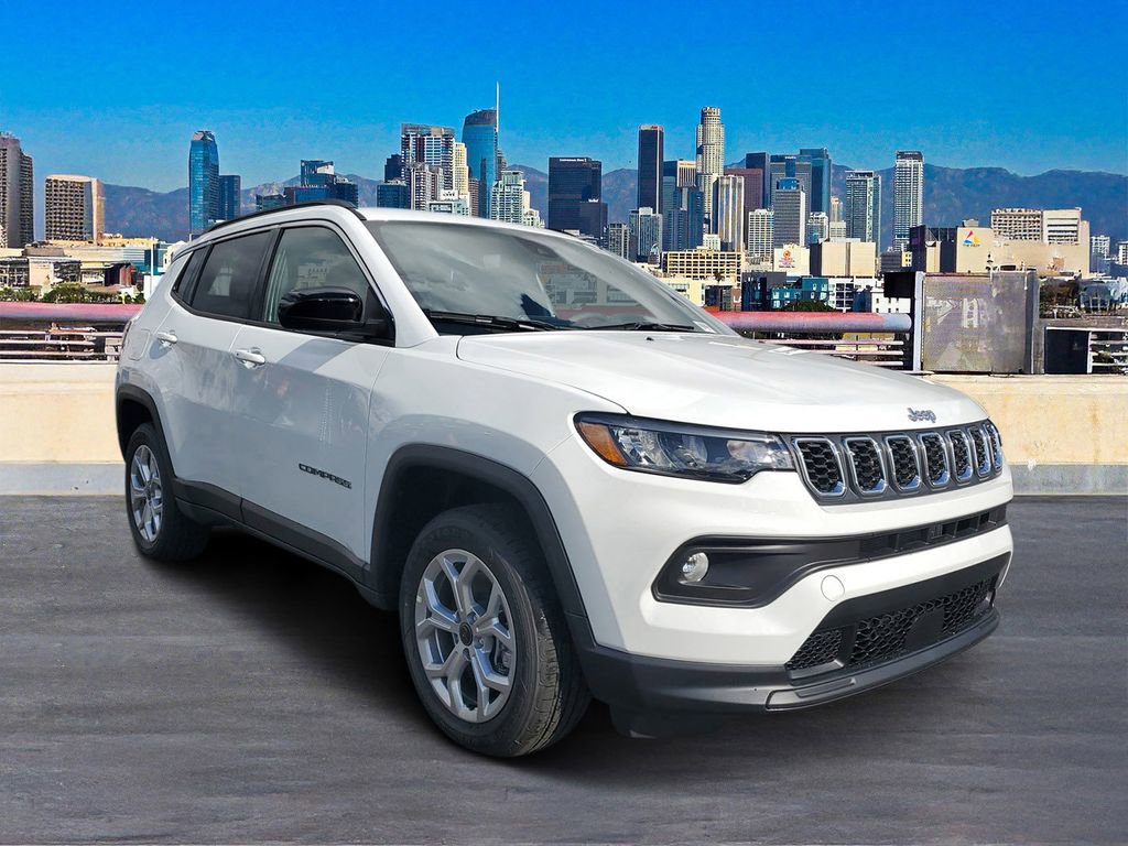 New 2026 Jeep Compass Latitude image 3