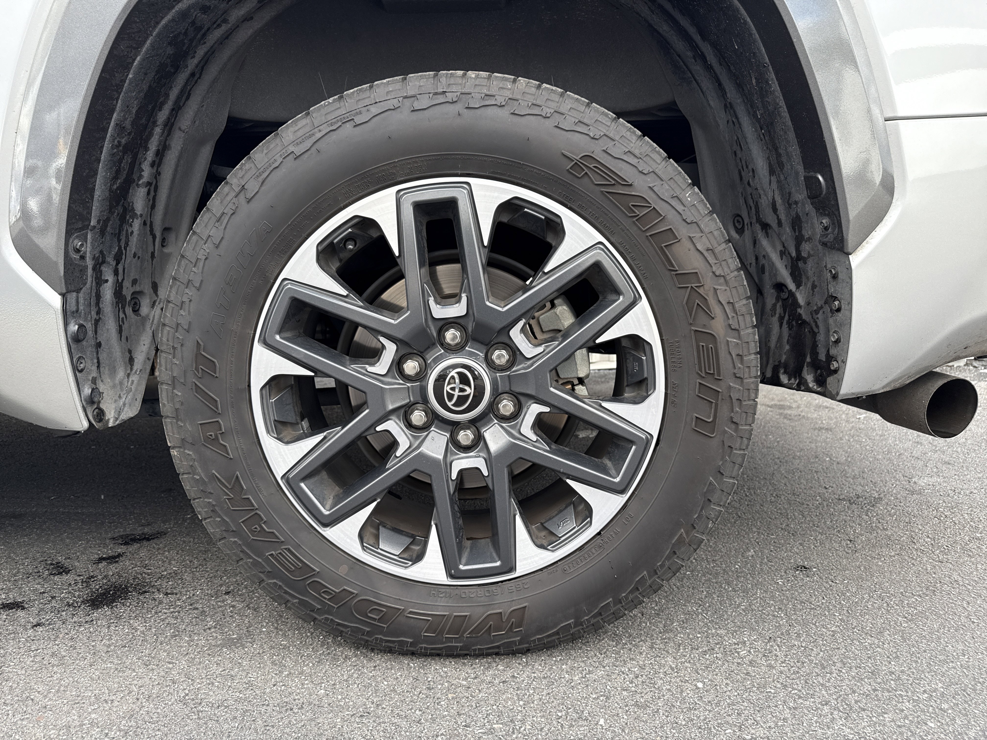 Used 2022 Toyota Tundra Limited image 3