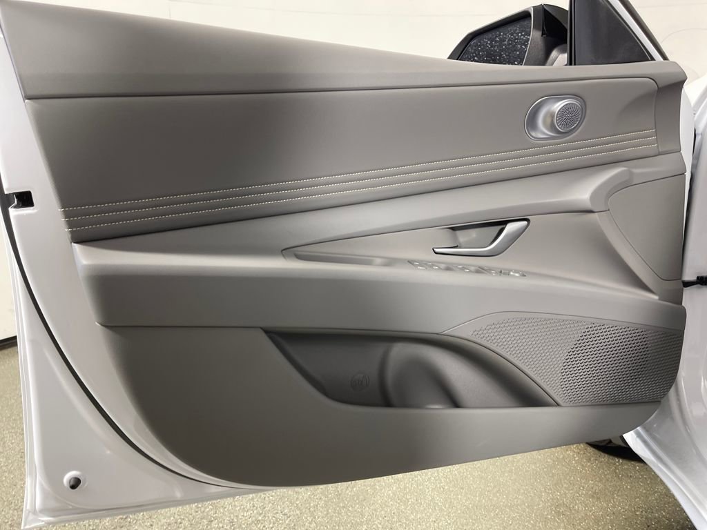 New 2025 Hyundai Elantra Sport image 19