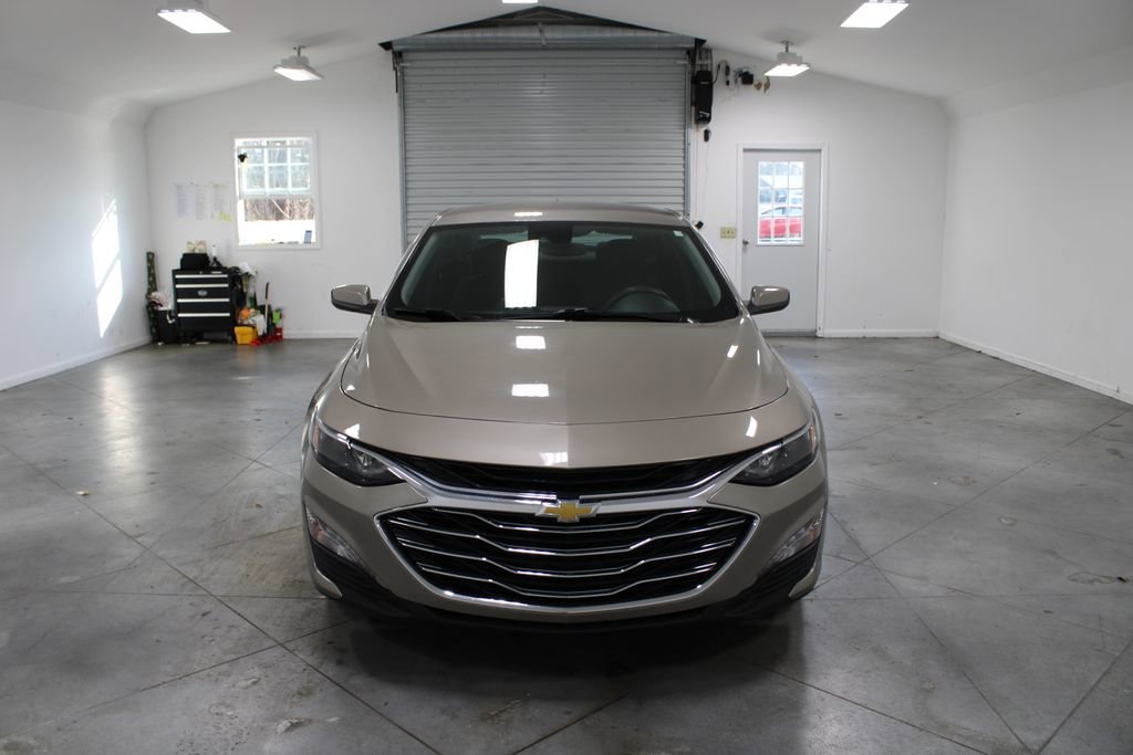 Used 2024 Chevrolet Malibu LT image 3