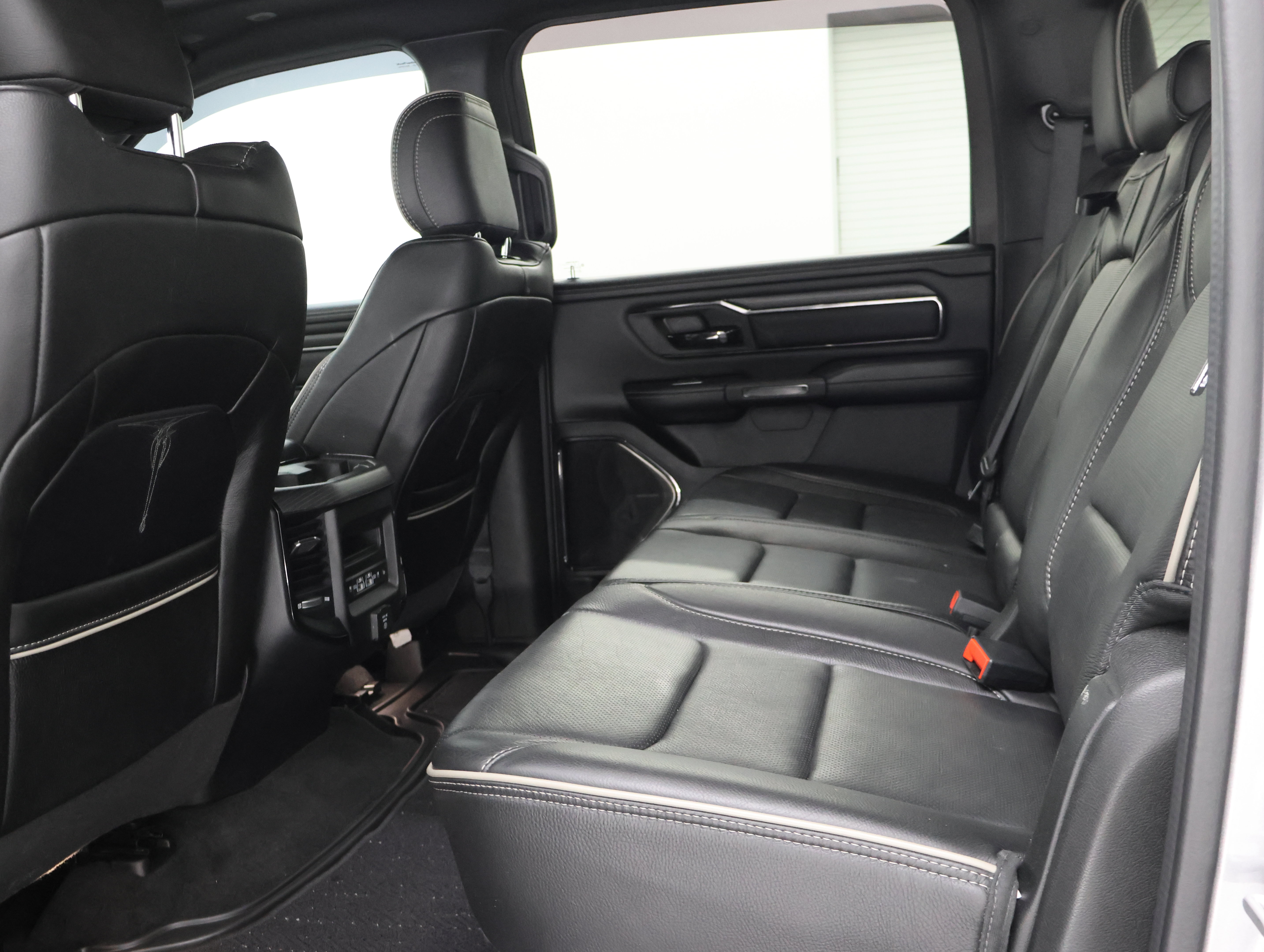 Used 2023 RAM 1500 Limited w/ Night Edition AWD/4WD image 9