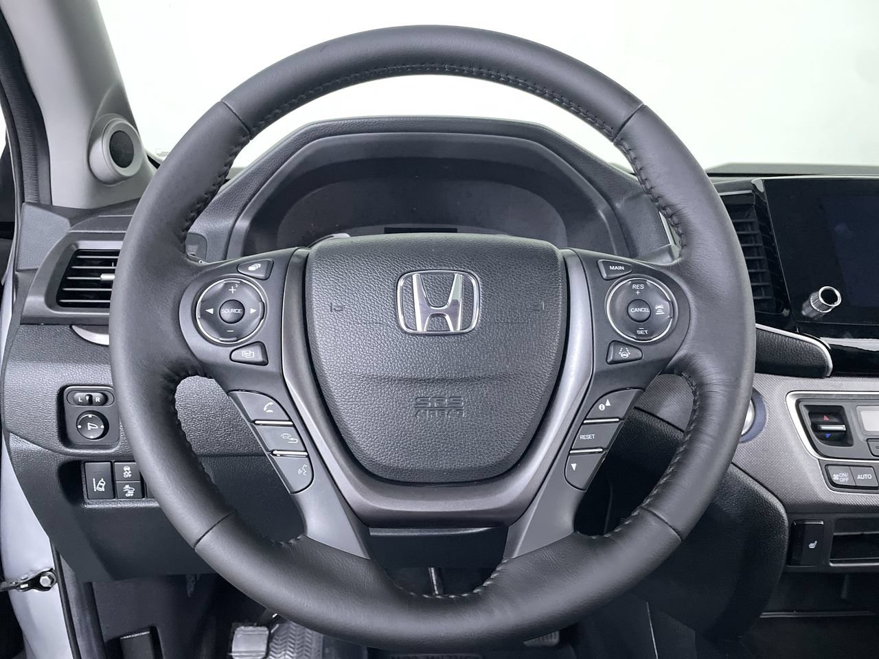 Used 2023 Honda Ridgeline RTL image 13