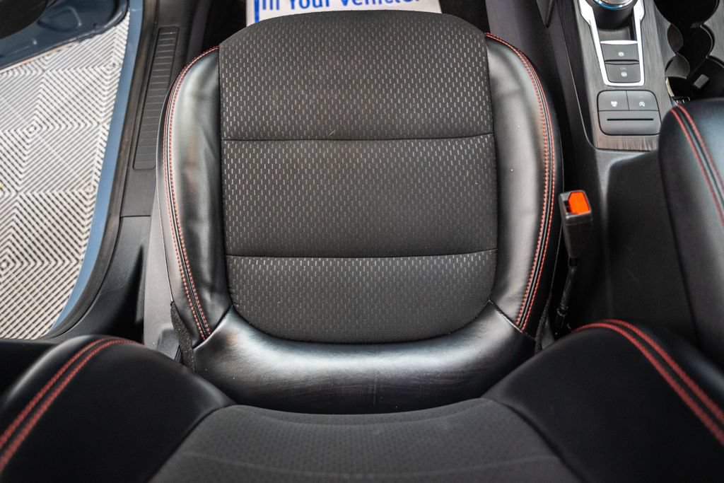 Certified 2025 Ford Escape ST-Line AWD/4WD image 33