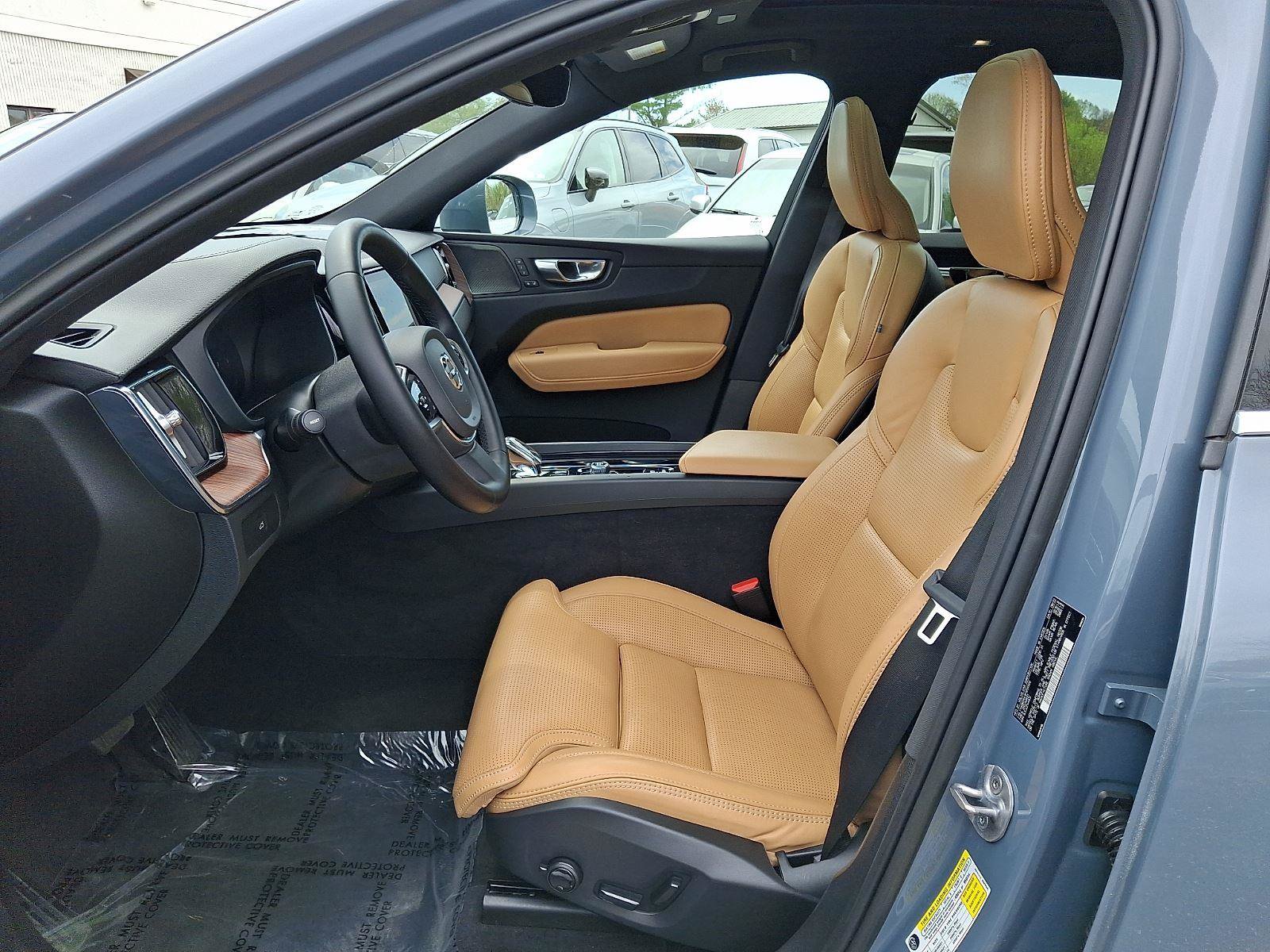 Certified 2023 Volvo XC60 B6 Ultimate w/ Protection Package Premier AWD/4WD image 14