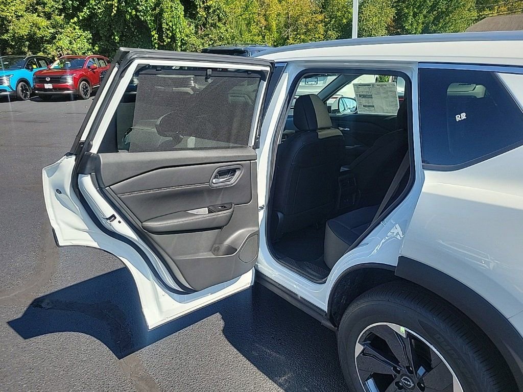 New 2026 Nissan Rogue SV w/ SV Premium Package image 12