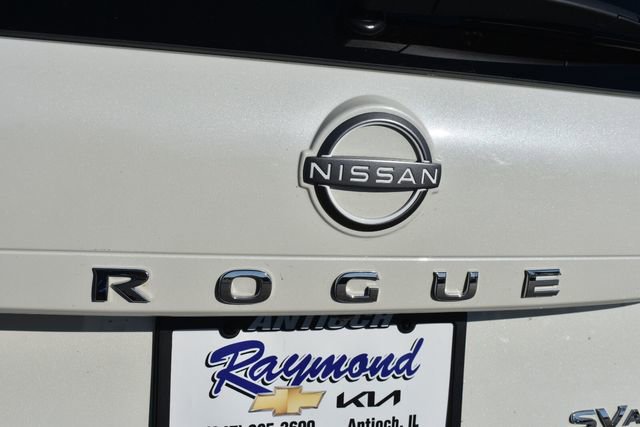 Used 2023 Nissan Rogue SV AWD/4WD image 13
