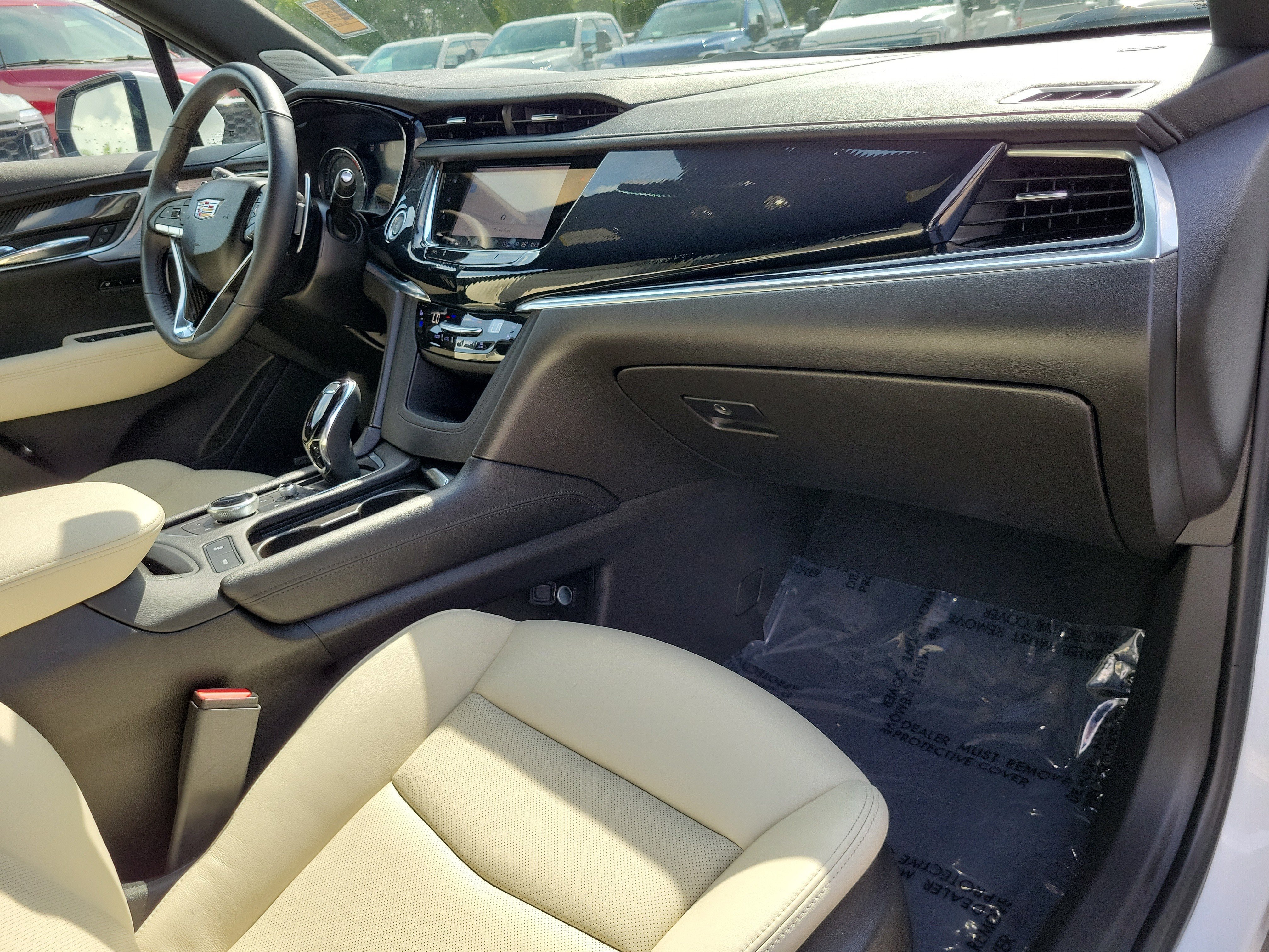 Used 2023 Cadillac XT6 Sport w/ Technology Package AWD/4WD image 21