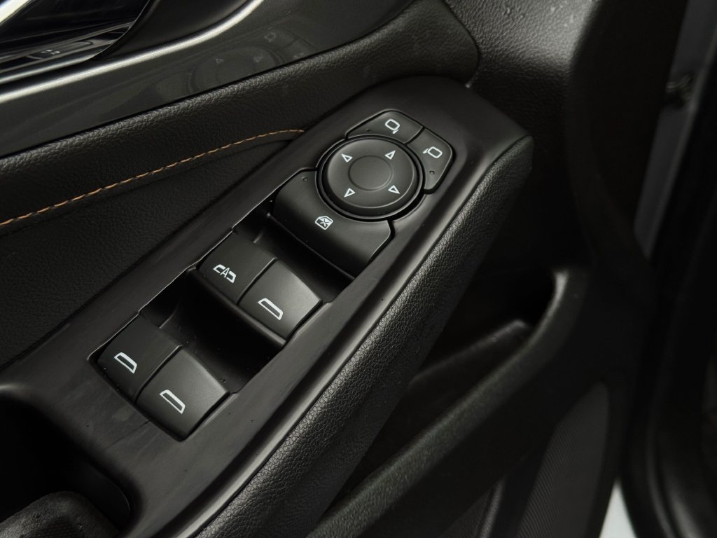 Used 2019 Chevrolet Traverse RS AWD/4WD image 12