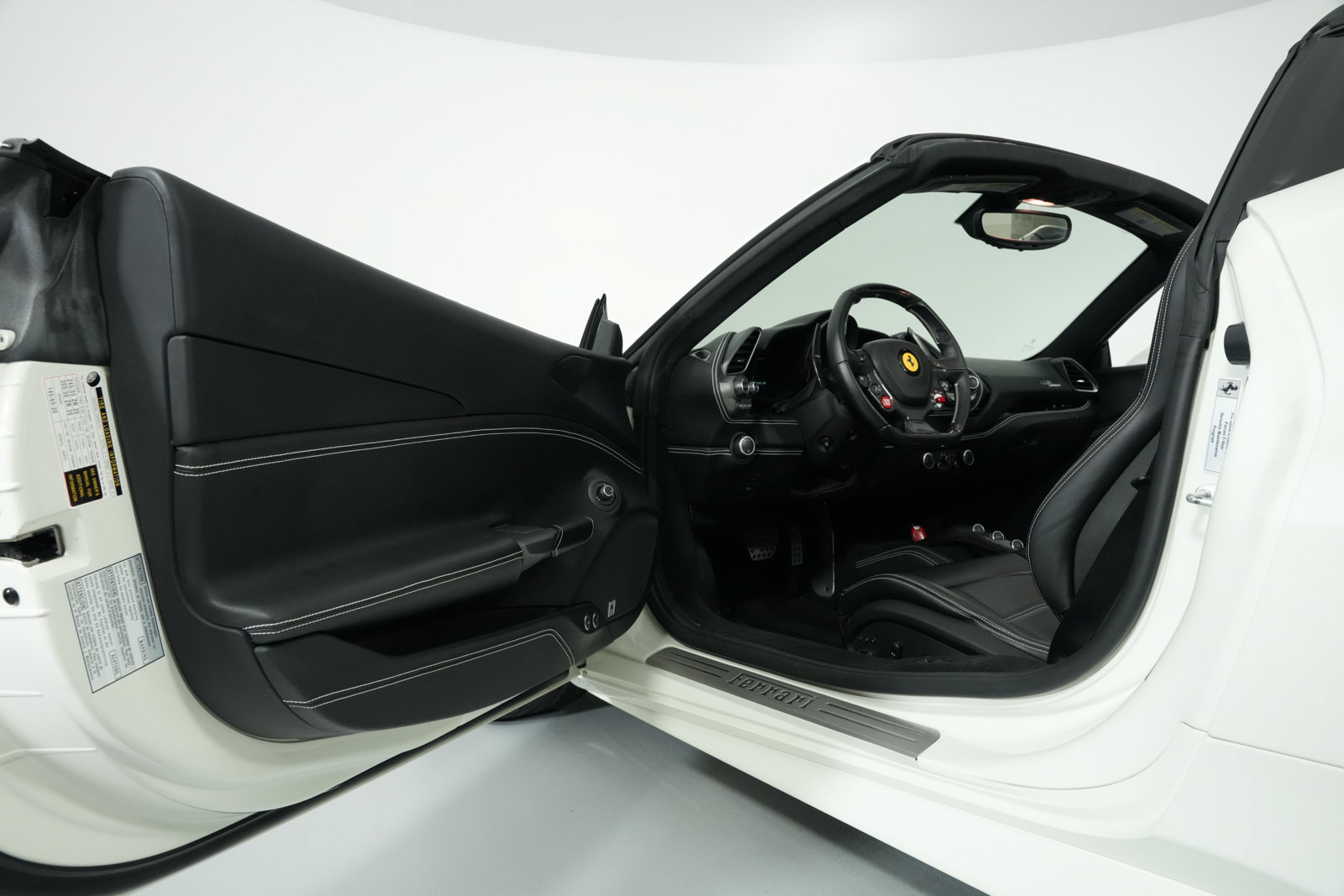 Used 2019 Ferrari 488 Spider RWD image 27