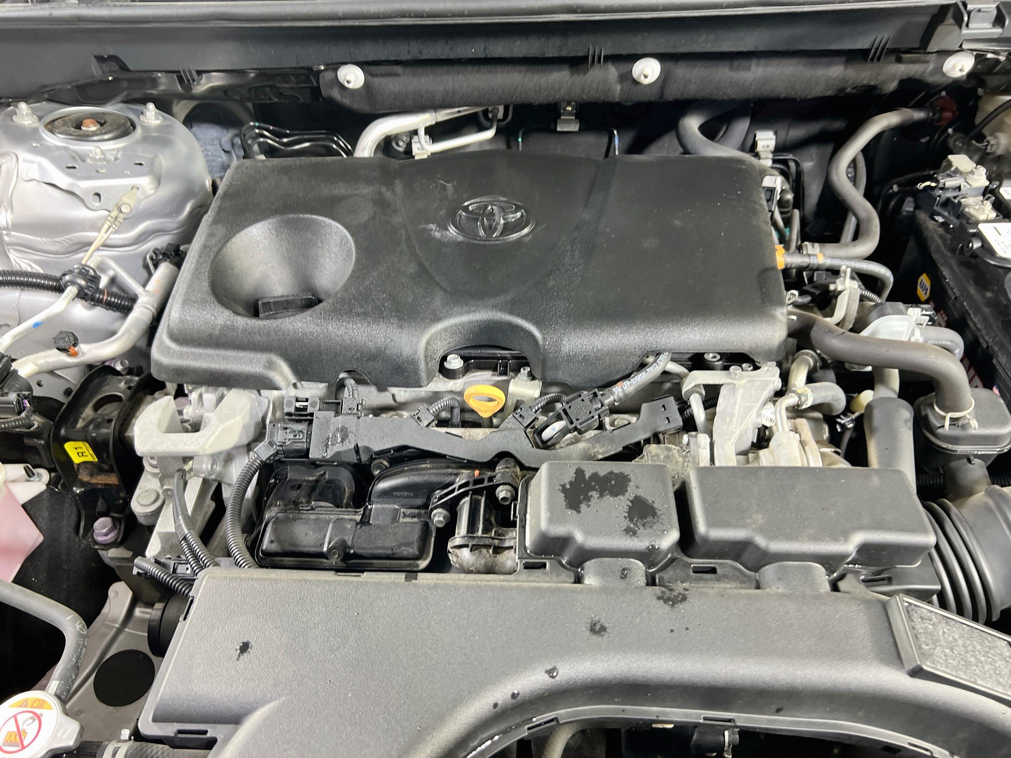 Used 2021 Toyota RAV4 LE AWD/4WD image 27