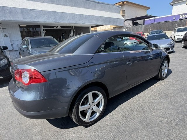 Used 2007 Volkswagen Eos 2.0T FWD image 2