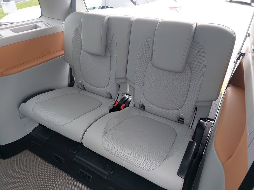 New 2025 Volkswagen ID. Buzz 1st Edition image 20