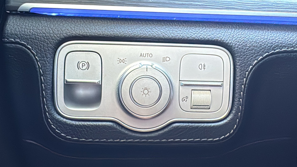 Used 2024 Mercedes-Benz GLE 450e 4MATIC image 17