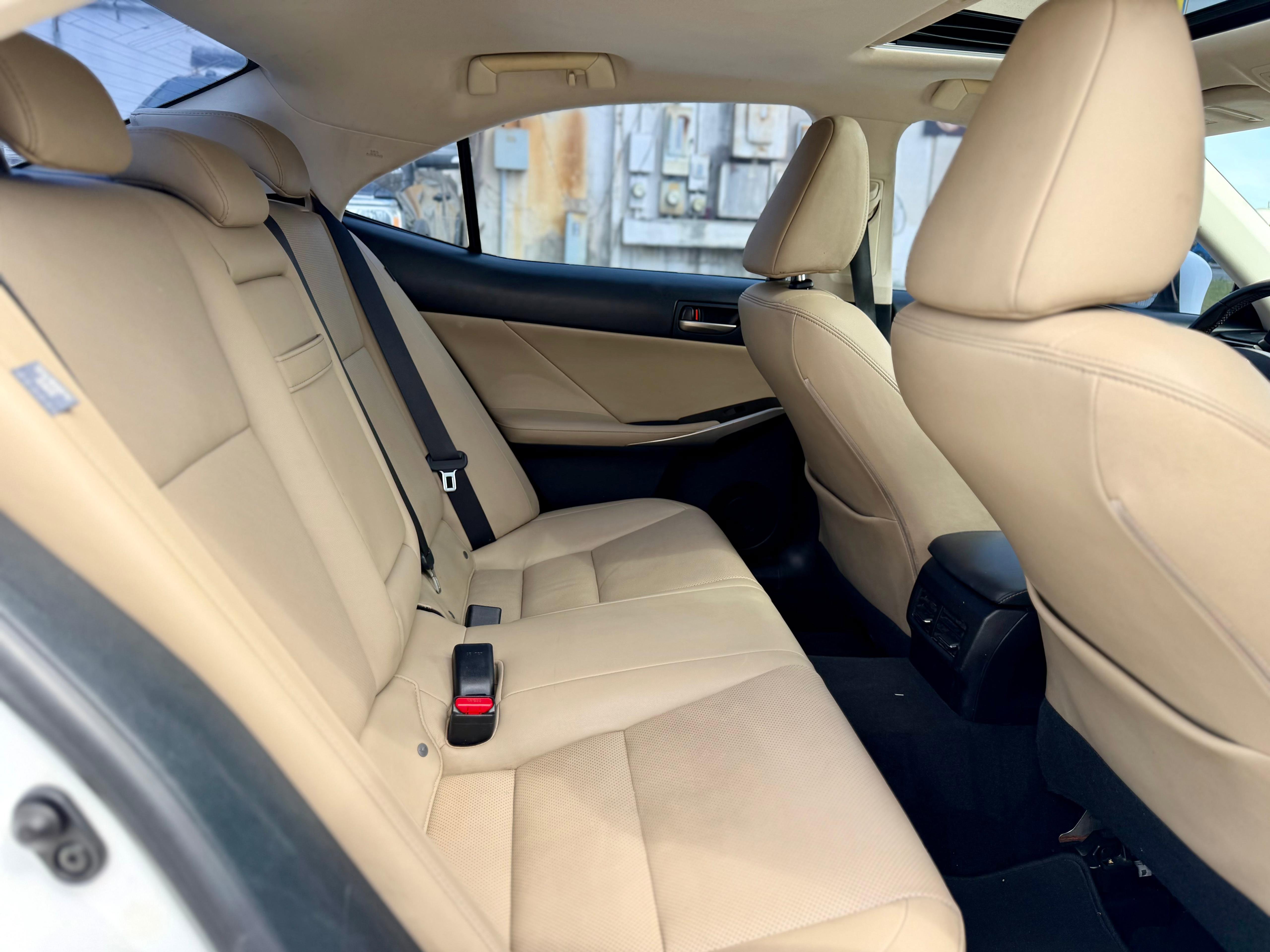 Used 2017 Lexus IS 200t RWD image 16