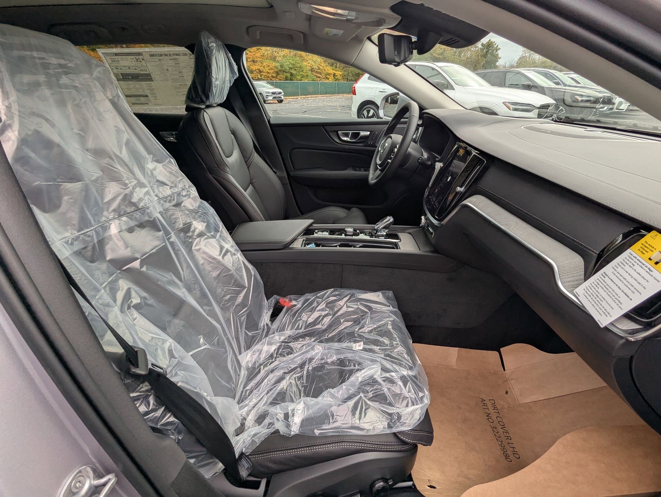 New 2026 Volvo V60 B5 Cross Country Ultra w/ Protection Package Premier image 22