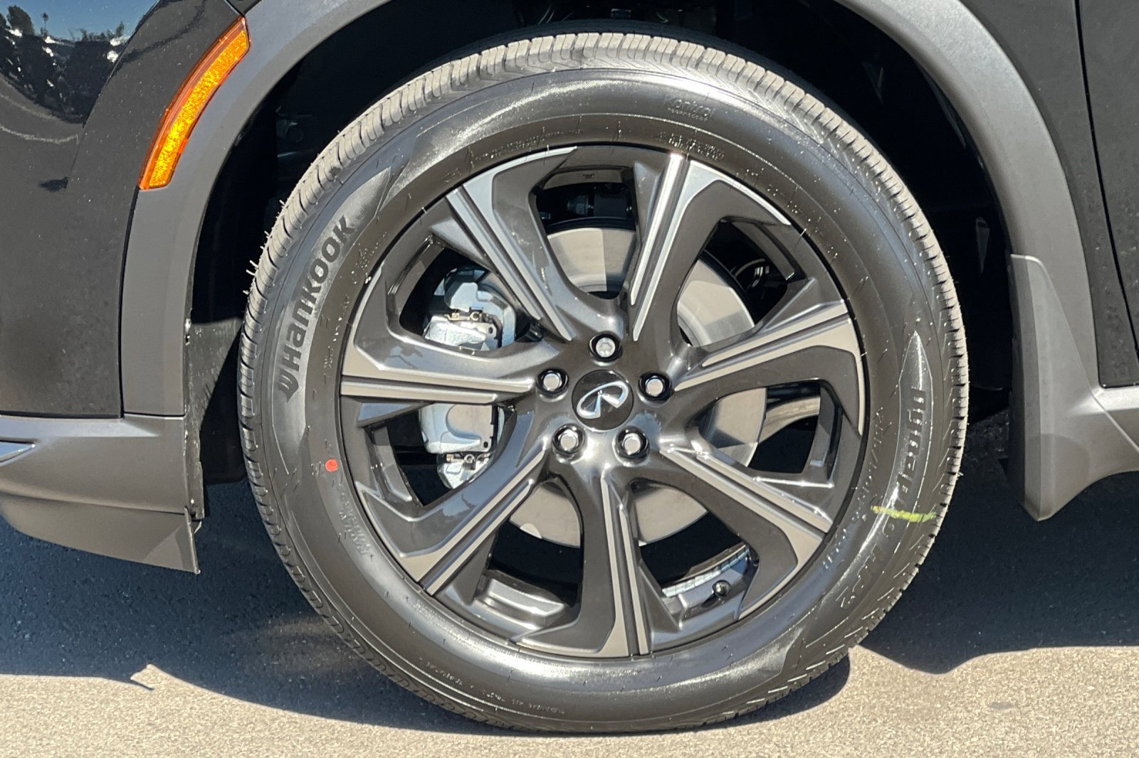 New 2026 INFINITI QX60 Autograph w/ Dark Cargo Package image 32