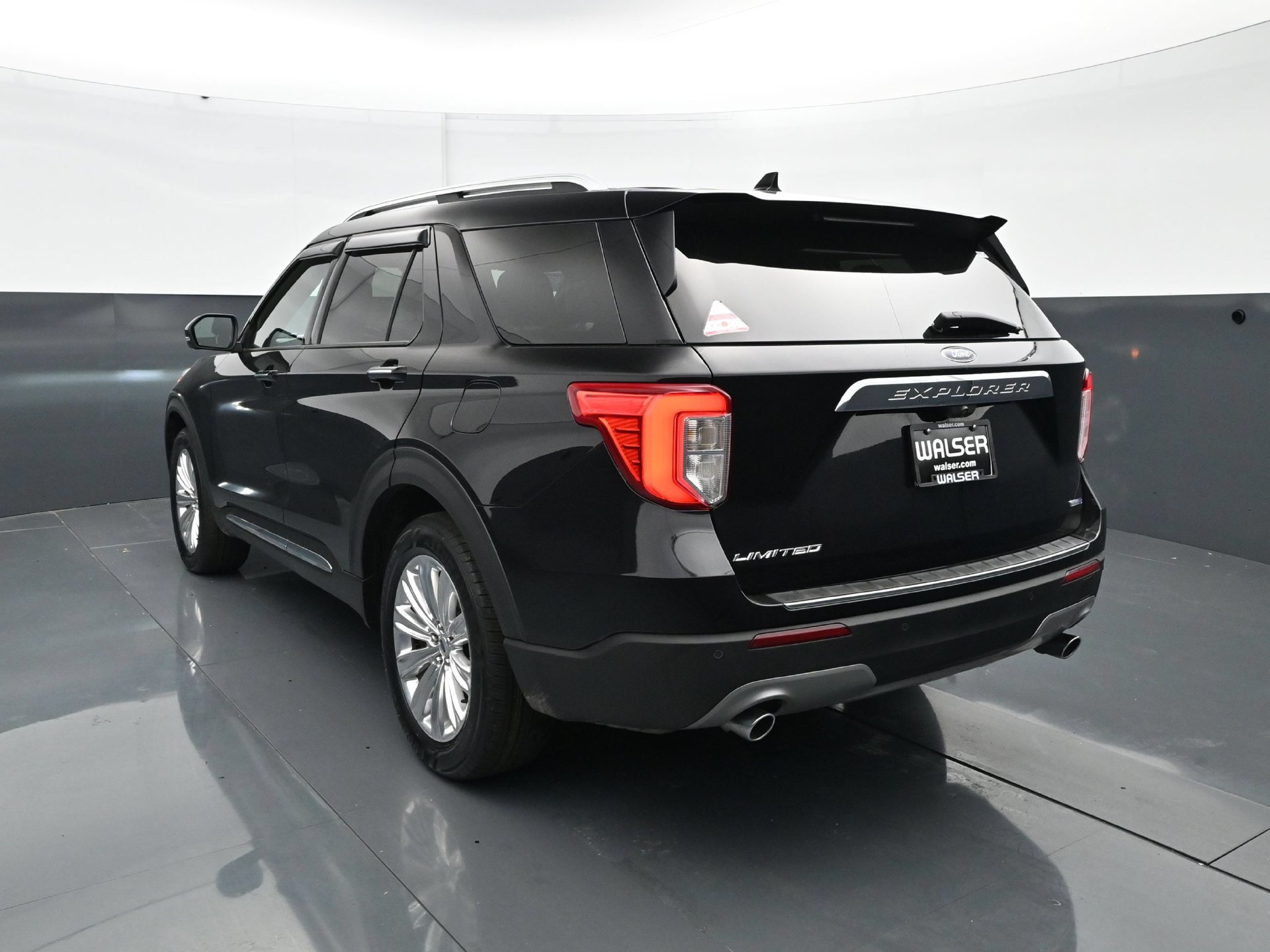 Used 2020 Ford Explorer Limited AWD/4WD image 5