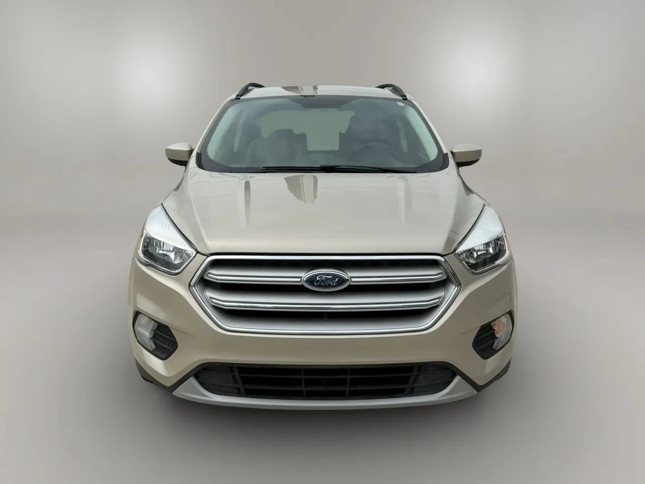 Used 2018 Ford Escape SE FWD image 2
